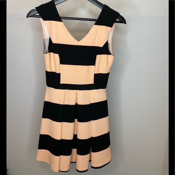 Beautiful Pink & Black Stripe Dress (S) - Picture 1 of 2